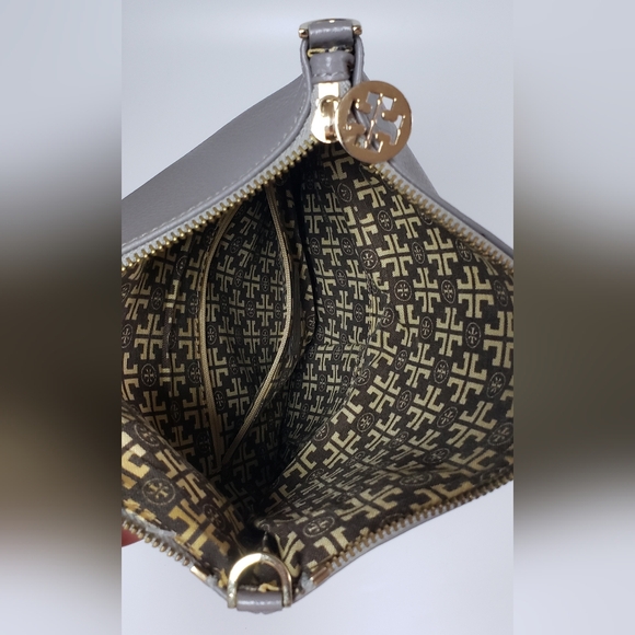 Tory Burch Bifold Clutch Gray Pebbled Leather - Picture 6 of 13